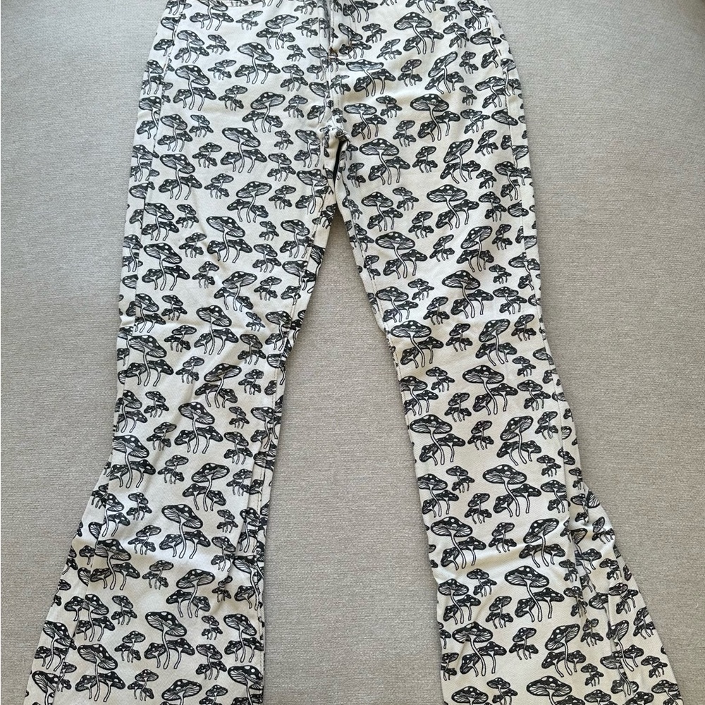 Princess Polly Mushroom Print White and Black Pants - Picture 4 of 6